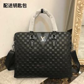 Picture of LV Mens Bags _SKUfw97613703fw
